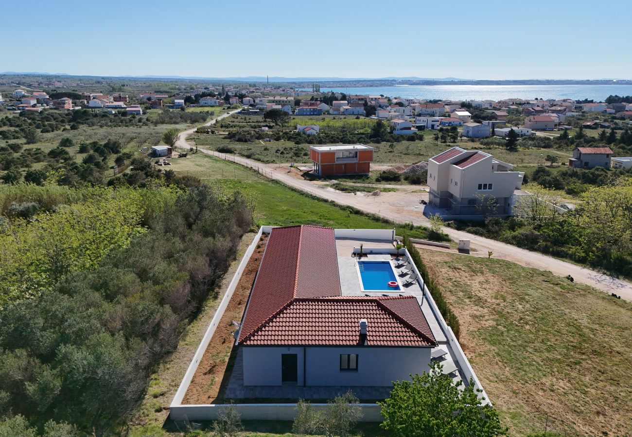 Ferienhaus in Vrsi - Ferienhaus Casa Profonda mit Pool