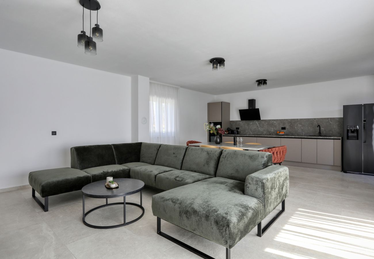 Ferienhaus in Vrsi - Ferienhaus Casa Profonda mit Pool