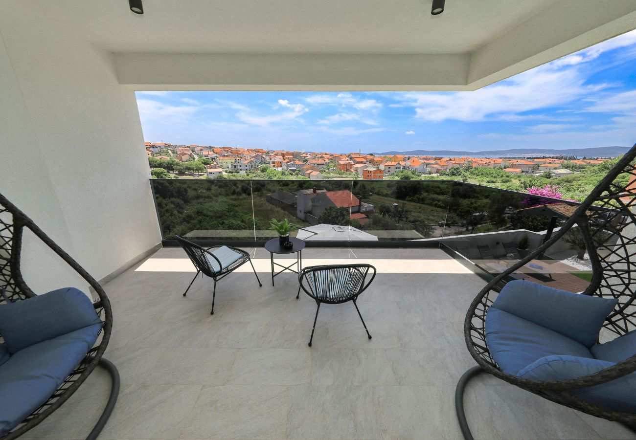 Villa in Zadar - Villa Depaja mit beheiztem Pool